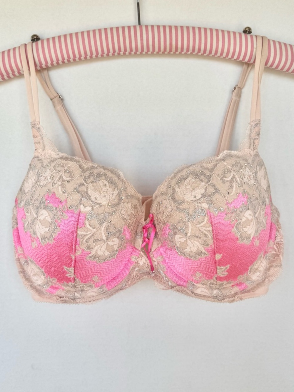 Beige & Pink Lace Underwire Bra - Women's Intimates